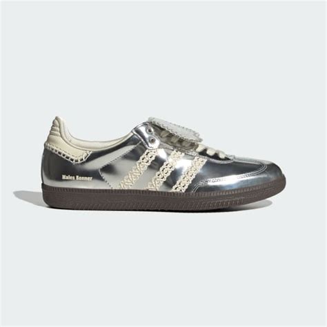 adidas silber streifen schwarz|Silver Shoes .